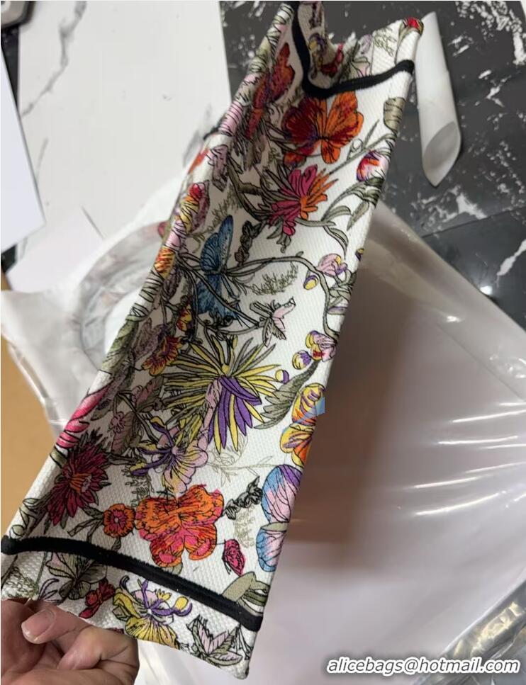 Promotional MEDIUM DIOR BOOK TOTE White Multicolor Mexico Millefiori Embroidery M1296ZEBJ