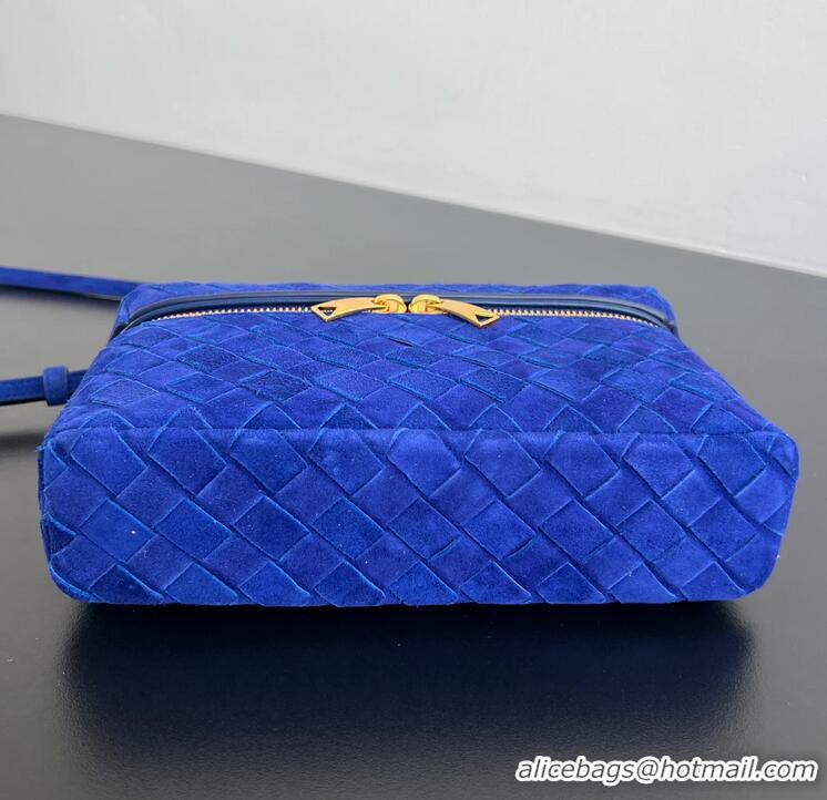 Market Sells Bottega Veneta Bang Bang Vanity Case in Intrecciato Suede 789109 Blue Royal 2025