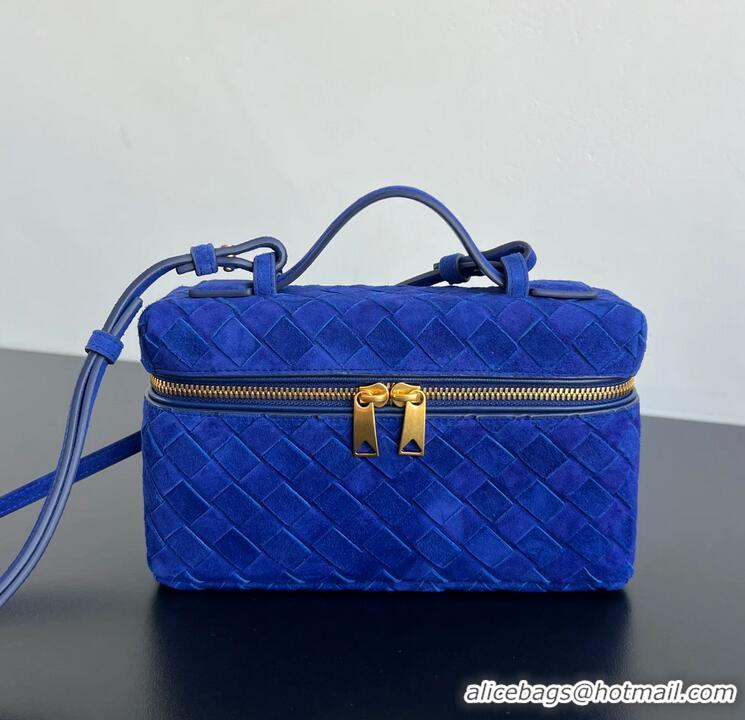 Market Sells Bottega Veneta Bang Bang Vanity Case in Intrecciato Suede 789109 Blue Royal 2025