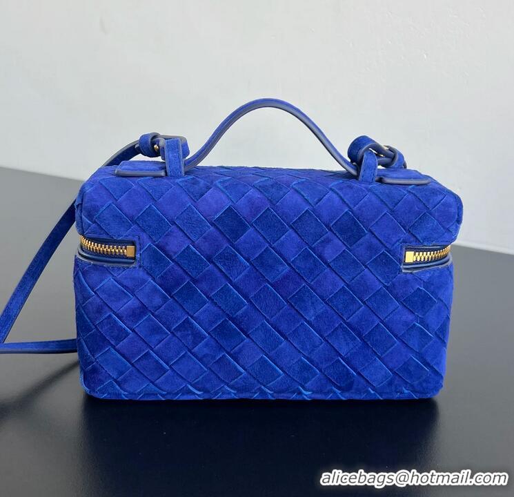 Market Sells Bottega Veneta Bang Bang Vanity Case in Intrecciato Suede 789109 Blue Royal 2025