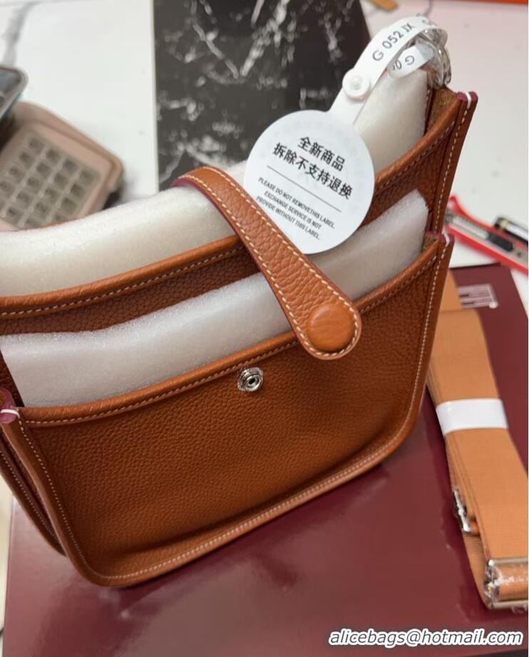 Free Shipping Hermes Evelyne Poche Ⅲ Bag 23cm in Clemence TC Cow Leather H4013 Brown 2026 (Half Handmade)