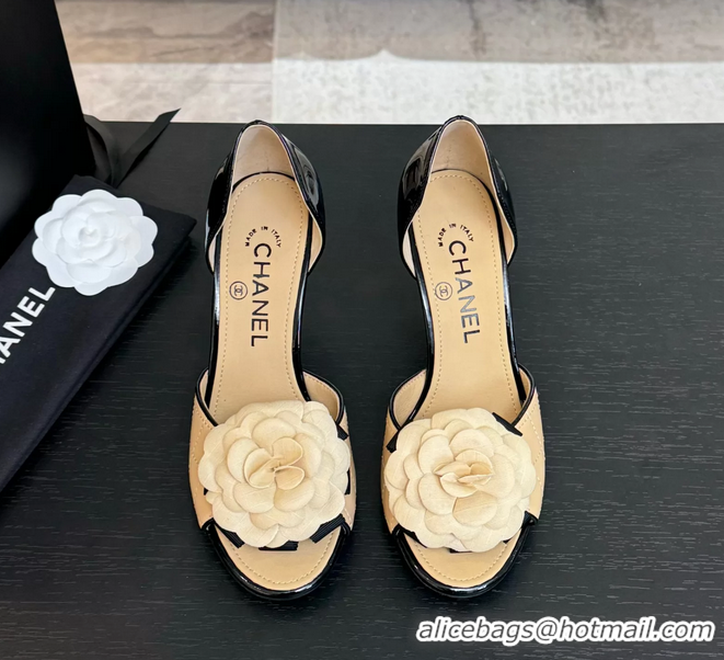 Trendy Design Chanel Camellia Flower High Heeled Sandals Beige Quilted and Black Patent Leather 6051302