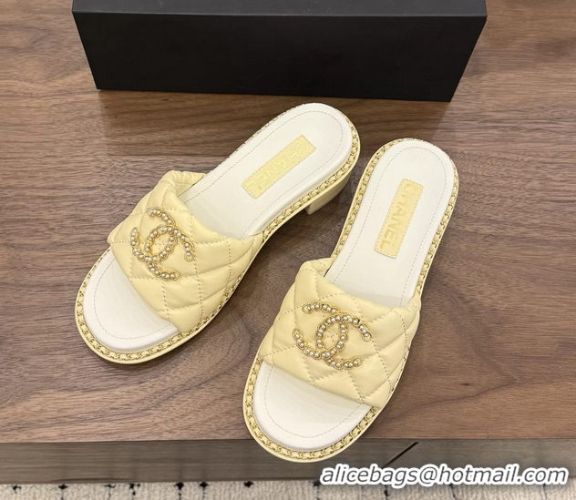 Grade Chanel Pearl Chain CC logo Heeled Slides Sandals Beige Quilted Leather 6051320