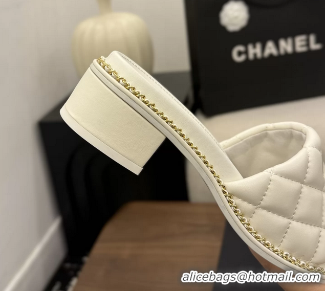 Comfortable Chanel CC logo Heeled Slides Sandals with Chain White Quilted Leather 6051320