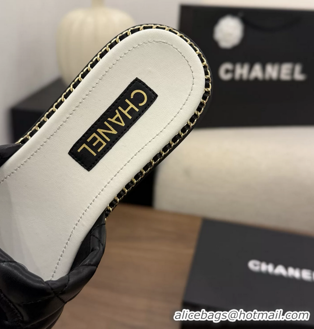 Discount Chanel CC logo Heeled Slides Sandals with Chain Black Quilted Leather 6051320