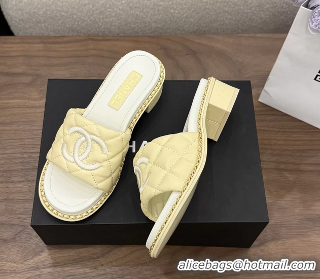 Duplicate Chanel CC logo Heeled Slides Sandals with Chain Beige Quilted Leather 6051320