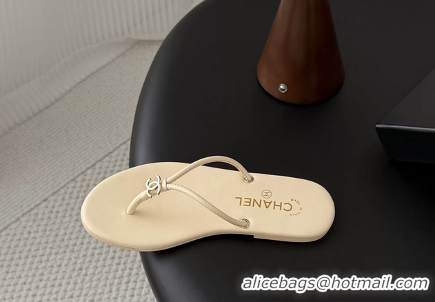 Durable Chanel CC Logo Beige Leather Thong Flats Sandals 6051405