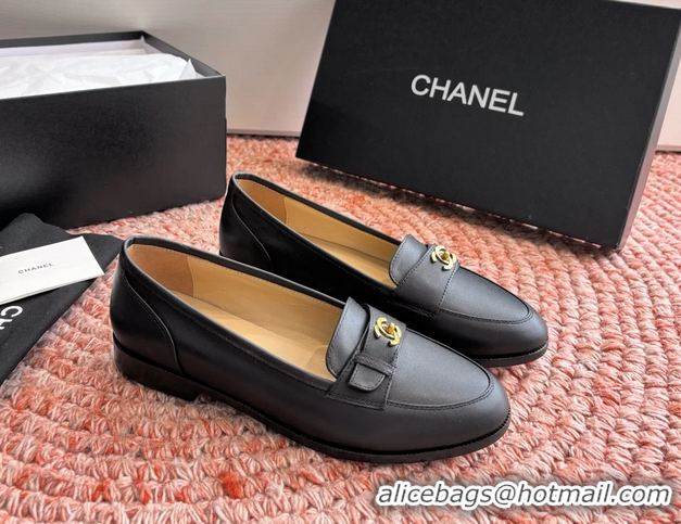 Unique Ladies Chanel Vintage CC Turnlock Logo Black Leather Loafers 6051612