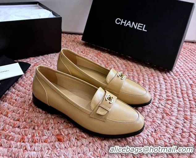 Sophisticated Chanel Vintage CC Turnlock Logo Beige Leather Loafers 6051612