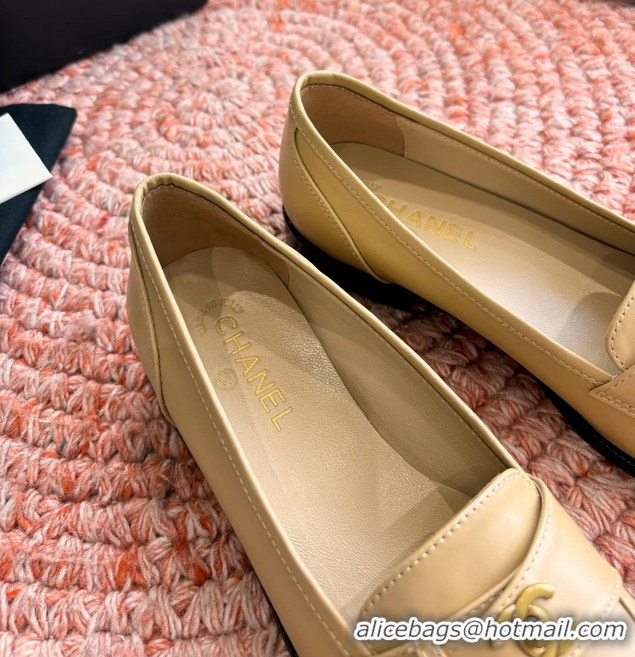 Sophisticated Chanel Vintage CC Turnlock Logo Beige Leather Loafers 6051612