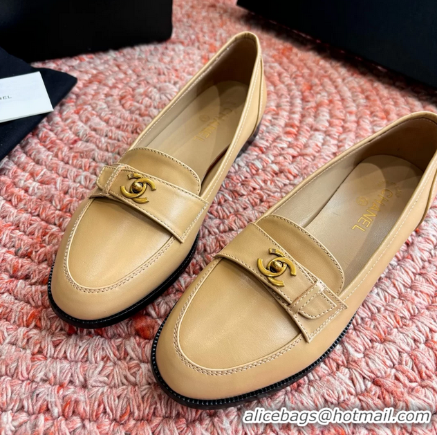 Sophisticated Chanel Vintage CC Turnlock Logo Beige Leather Loafers 6051612