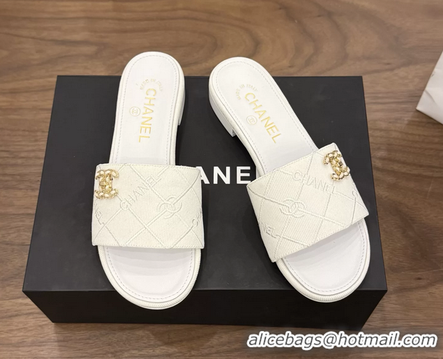Discount Chanel CC Logo White Fabric Flats Slides Sandals 6051801