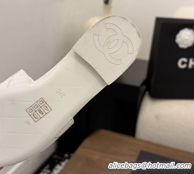 Discount Chanel CC Logo White Fabric Flats Slides Sandals 6051801