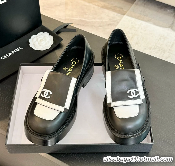 Top Grade Chanel CC Logo Black White Leather Moccasins Loafers with Flap 6051802