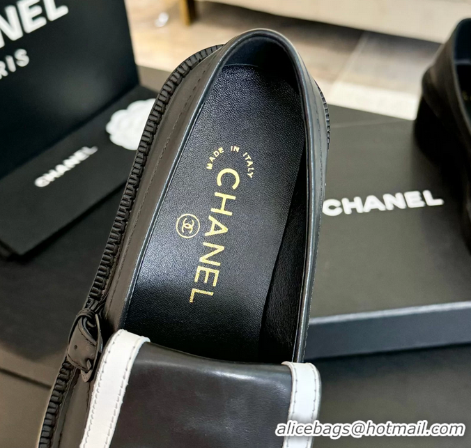 Top Grade Chanel CC Logo Black White Leather Moccasins Loafers with Flap 6051802