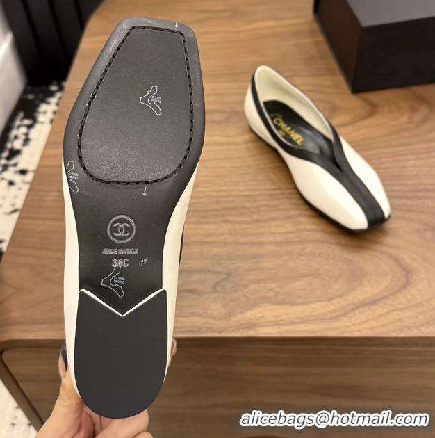 AAAAA Chanel White Calfskin Leather Flat Shoes 6051909