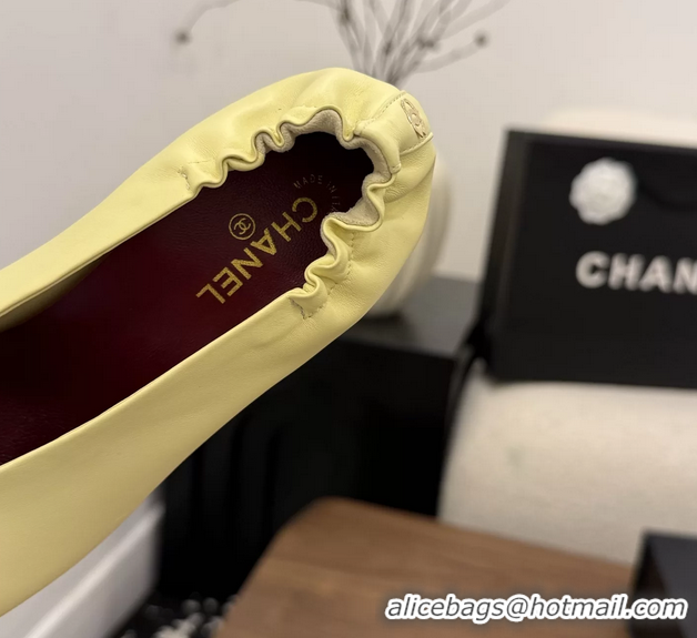 Classic Chanel Yellow Black Calfskin Leather Pumps Shoes 6052002