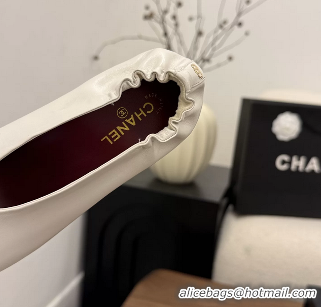 Cheap Chanel White Black Calfskin Leather Pumps Shoes 6052002