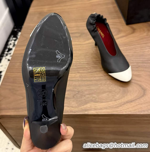 Classic Chanel Black White Calfskin Leather Pumps Shoes 6052002