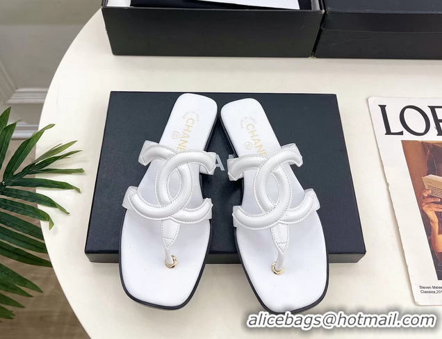 Top Grade Chanel Large CC Logo White Leather Flat Thong Sandals 6052106