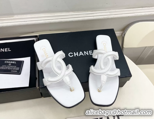 Top Grade Chanel Large CC Logo White Leather Flat Thong Sandals 6052106