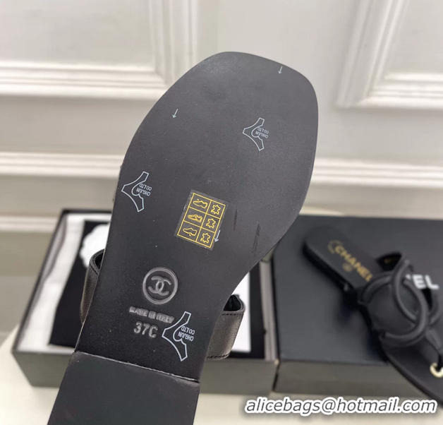Original Cheap Chanel Large CC Logo Black Leather Flat Thong Sandals 6052106
