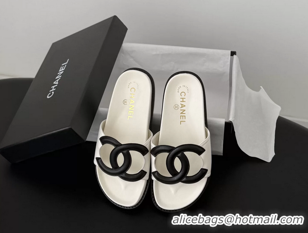 Stylish Chanel CC Logo White Leather Flat Slides Sandals 6052108