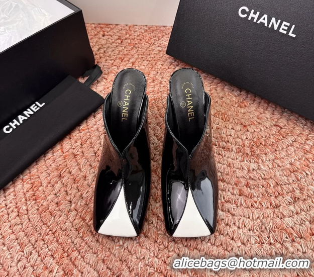 Sumptuous Chanel CC Black White Patent Leather High Heeled Mules 6052401
