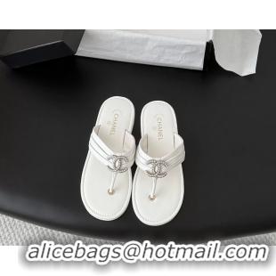 Good Taste Chanel CC Logo White Leather Flat Thong Sandals 6052403