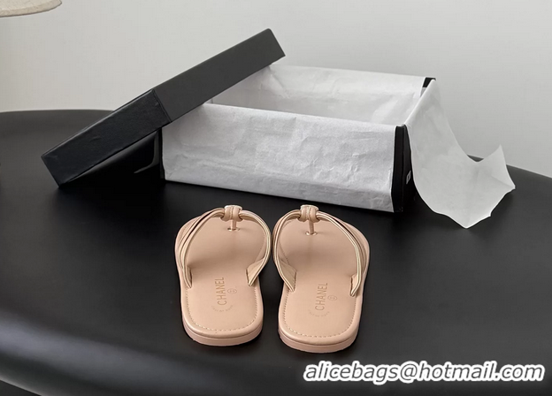 AAAAA Chanel CC Logo Light Pink Leather Flat Thong Sandals 6052403
