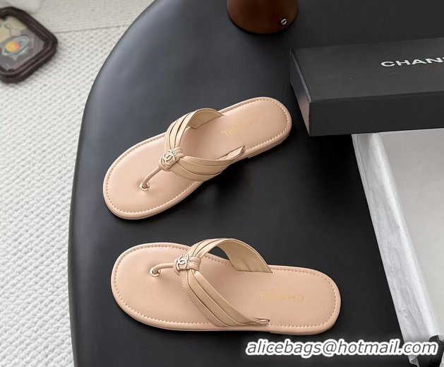 AAAAA Chanel CC Logo Light Pink Leather Flat Thong Sandals 6052403