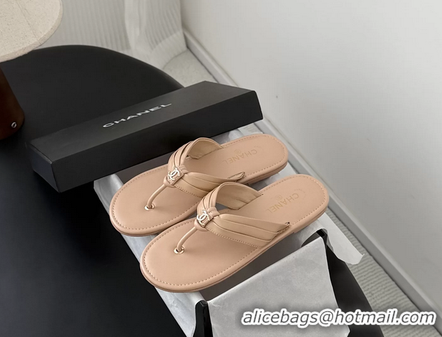 AAAAA Chanel CC Logo Light Pink Leather Flat Thong Sandals 6052403