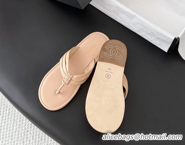 AAAAA Chanel CC Logo Light Pink Leather Flat Thong Sandals 6052403