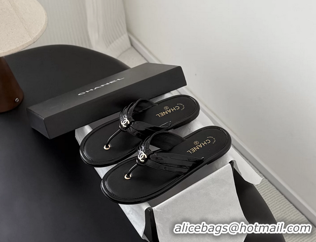 Comfortable Chanel CC Logo Black Leather Flat Thong Sandals 6052403