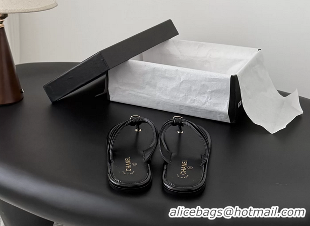 Comfortable Chanel CC Logo Black Leather Flat Thong Sandals 6052403