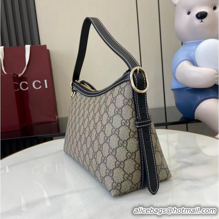 Pretty Style Gucci GG Emblem Canvas Medium Shoulder Bag 847449 Black 2026