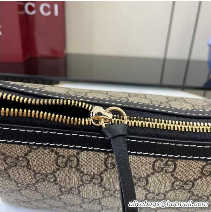 Pretty Style Gucci GG Emblem Canvas Medium Shoulder Bag 847449 Black 2026