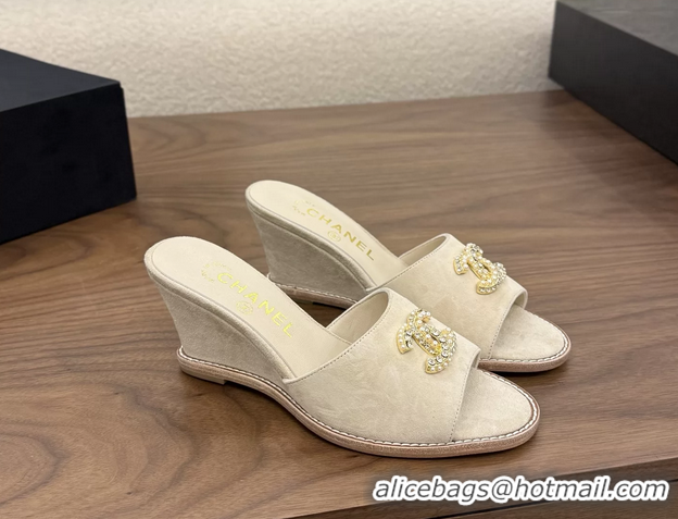 Fashion Chanel CC Logo Light Beige Suede Leather Wedge Sandals 75MM 6052501