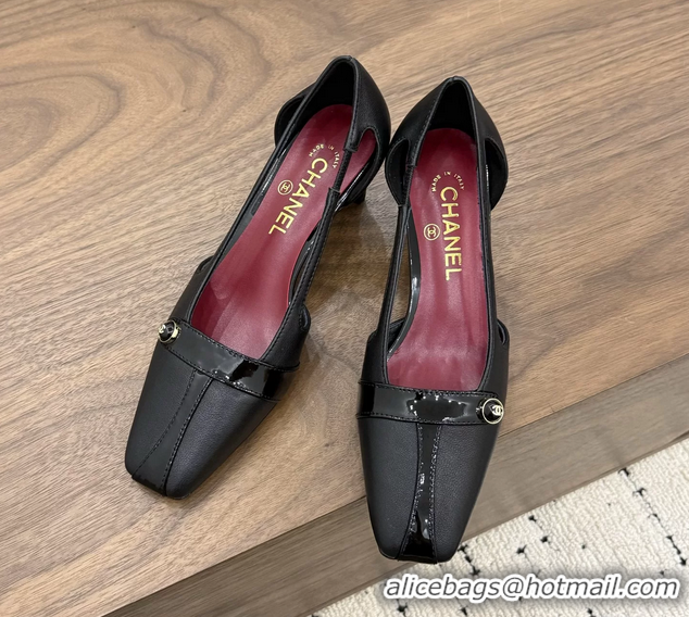 Luxurious Chanel CC Logo Black Leather Pumps 50MM 6052503