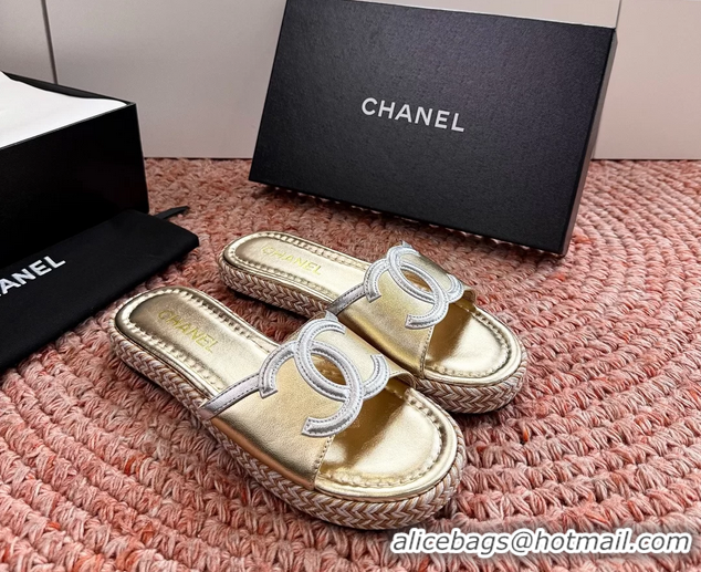 Sophisticated Chanel CC Logo Raffia Flat Slides Sandals Gold Metallic Leather 6052504