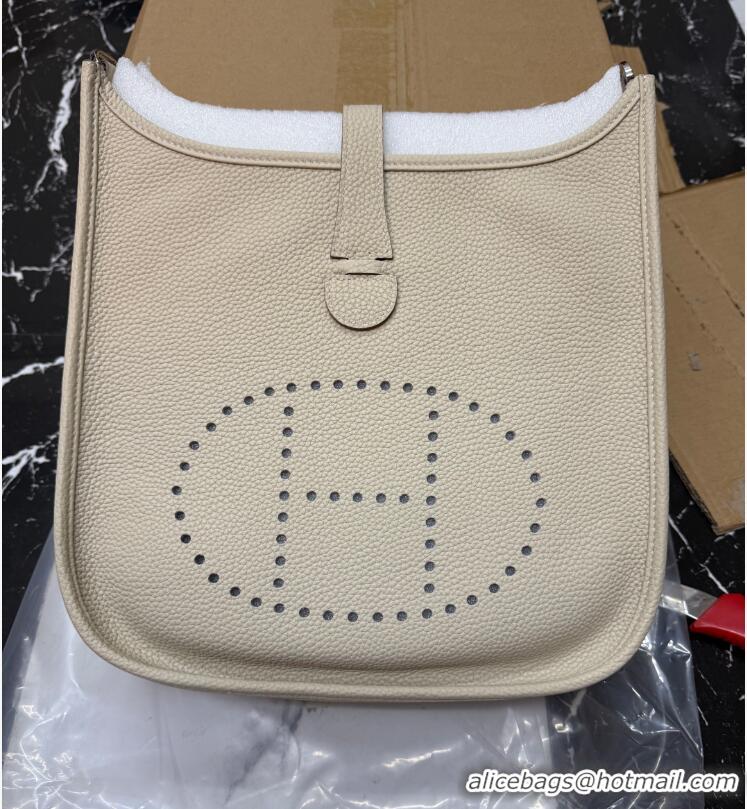 Sumptuous Hermes Togo Leather Evelyne III PM Bag H091401 creamy