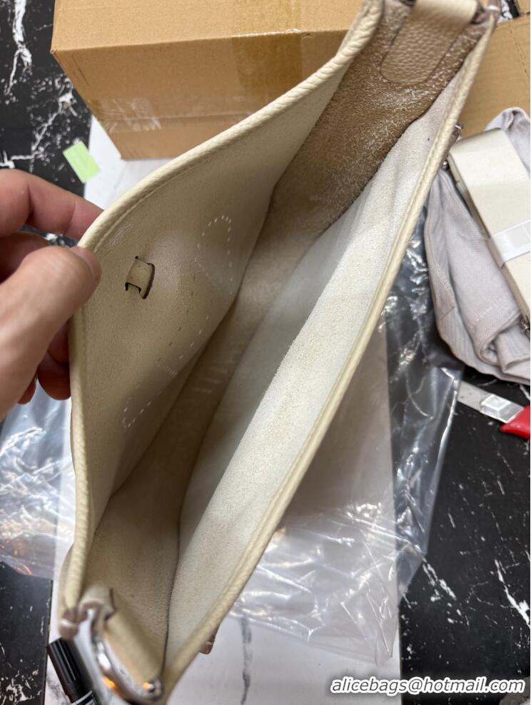 Sumptuous Hermes Togo Leather Evelyne III PM Bag H091401 creamy