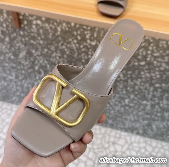 Top Design Valentino Vlogo Leather Heeled Slides Sandals Gray 6060905