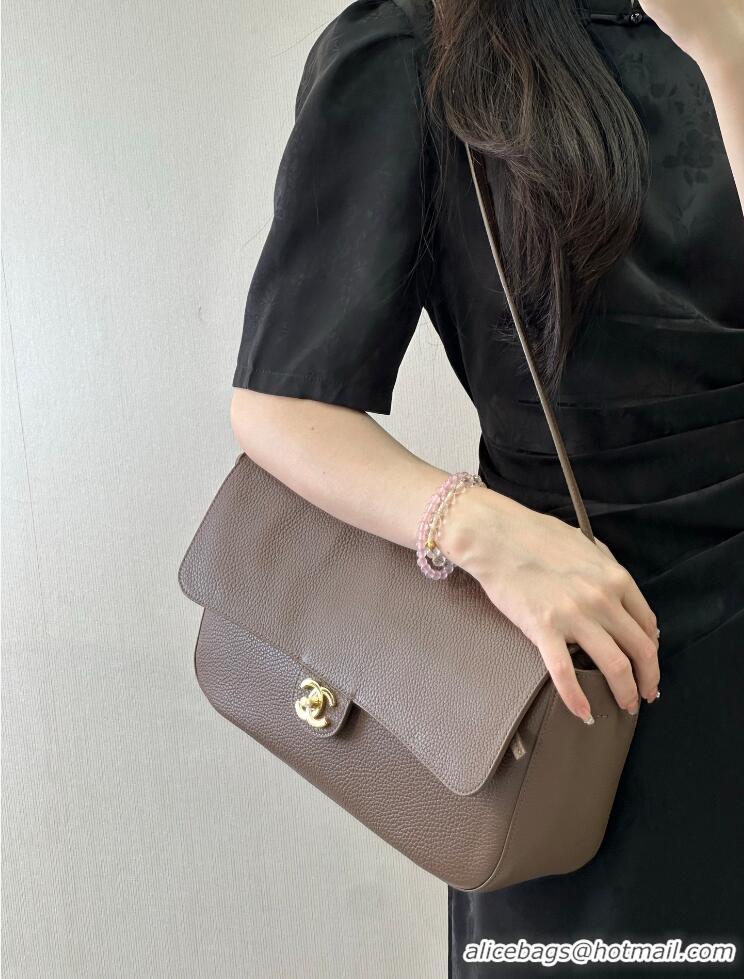Well Crafted Chanel Maxi Flap Bag Grained Calfskin AS6231 Light Brown/Gold 2026