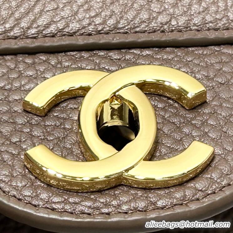 Buy Fashionable Chanel Maxi Flap Bag Grained Calfskin AS6233 Light Brown/Gold 2026