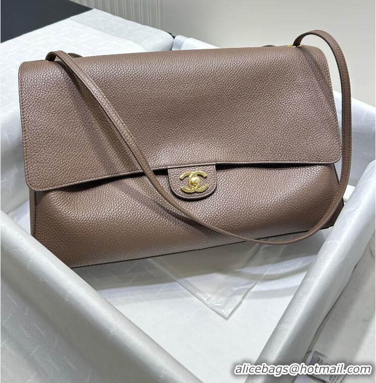Buy Fashionable Chanel Maxi Flap Bag Grained Calfskin AS6233 Light Brown/Gold 2026