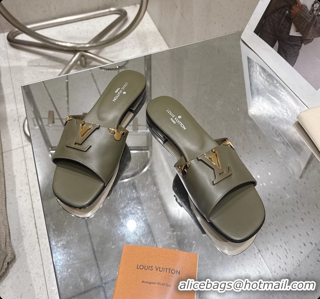 Luxurious Louis Vuitton LV Mare Flat Mule Slides Sandals Green Calfskin Leather 6061501