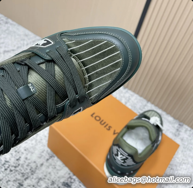 Luxurious Louis Vuitton LV Trainer Sneakers Shoes Green Velvet and Calfskin Leather 6061602