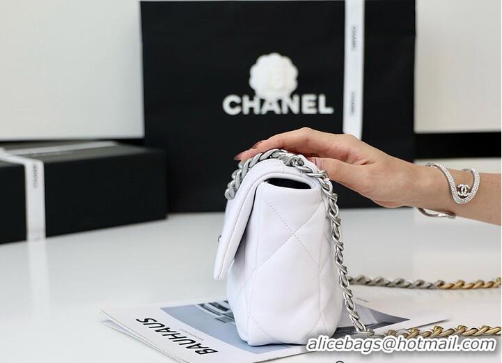 Famous Brand Chanel 19 Flap Bag Medium AS1161 White