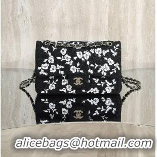 Discount Design Chanel Flap Bag With Floral Embroidery AS5168 Black/White 2026